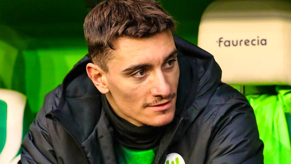Cédric Zesiger is on the bench in Wolfsburg.