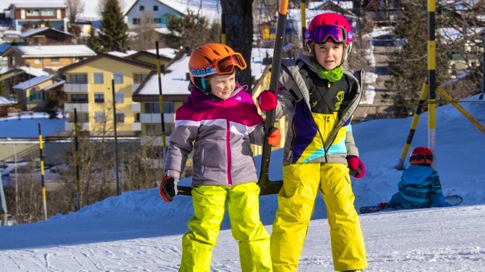 90 years of flirtation and skiing adventures on the 