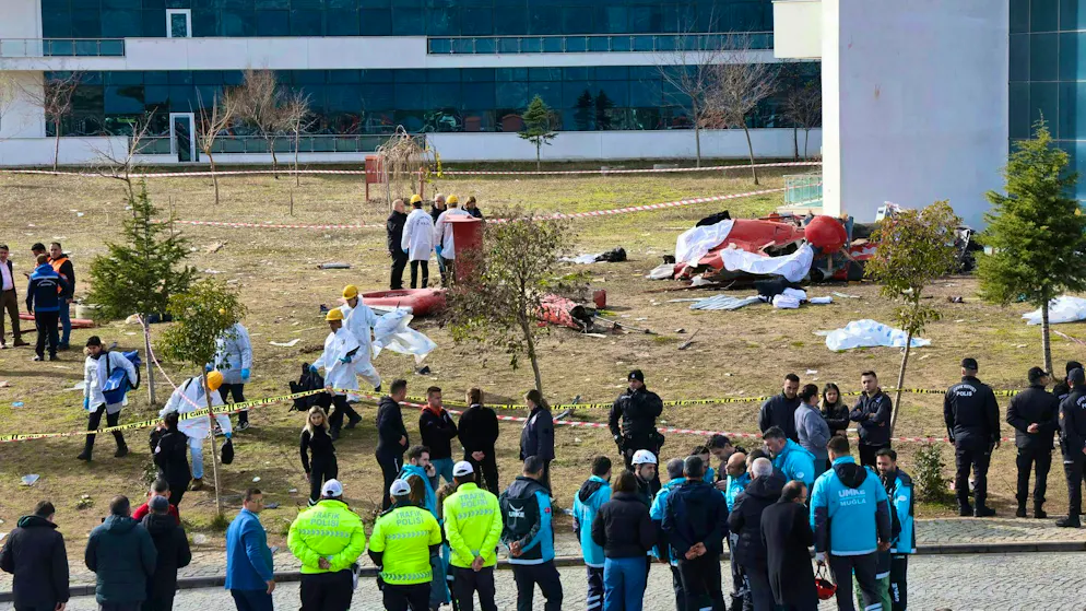 A rescue helicopter crashed into a hospital in the southern Turkish province of Mugla and then crashed