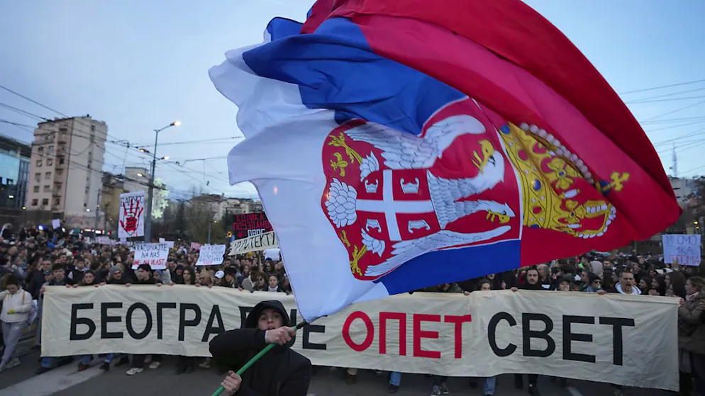 Depuis plus de sept semaines, le gouvernement serbe est sous la pression de manifestations.