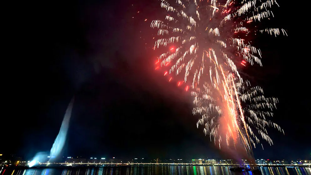 Pour marquer le passage à 2025, la Ville de Genève organise à nouveau une fête le 31 décembre sur la rive gauche de la rade. Concerts, DJs, animations, bars, food trucks et un grand feu d'artifice figurent au programme (archives).