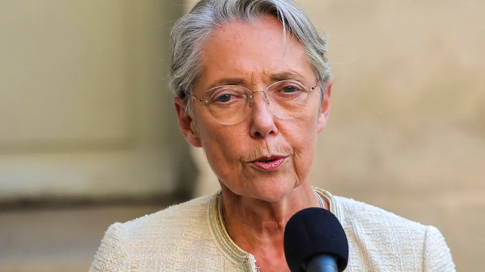 Gouvernement Bayrou nommé avec deux ex-premiers ministres - Gallery. L'ex-première ministre d'Emmanuel Macron, Elisabeth Borne, sera à la tête d'un grand ministère de l'éducation.