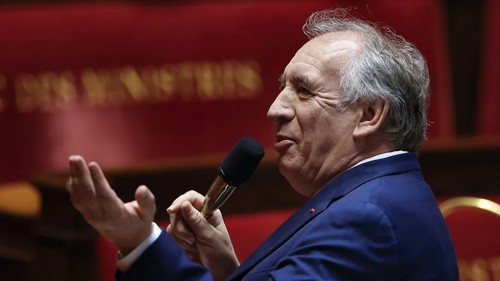 Gouvernement Bayrou nommé avec deux ex-premiers ministres - Gallery. Dix jours après sa nomination comme premier ministre et moins d'une semaine après sa première apparition à l'Assemblée nationale (ci-contre), François Bayrou a fini de former son gouvernement. L'Elysée a annoncé lundi la liste des ministres nommés par Emmanuel Macron.