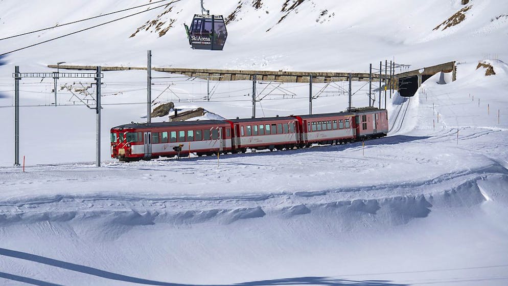Maltempo. Linea ferroviaria del Passo dell'Oberalp interrotta a causa della neve