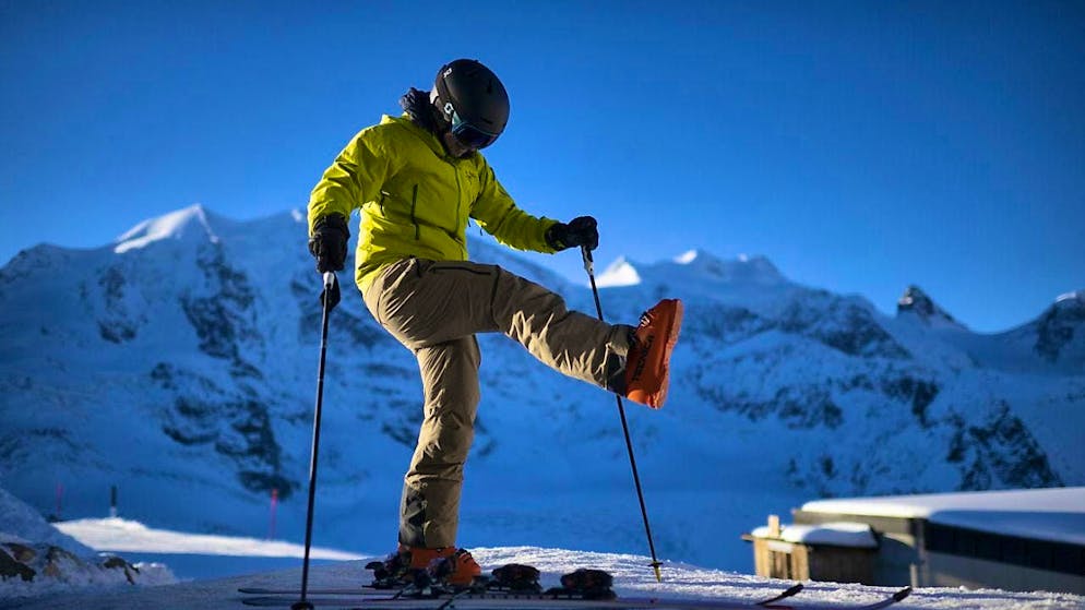 According to Suva, lack of preparation, overtiredness or overestimation of one's own abilities are the cause of the growing number of skiing accidents, especially among older people. (archive picture)