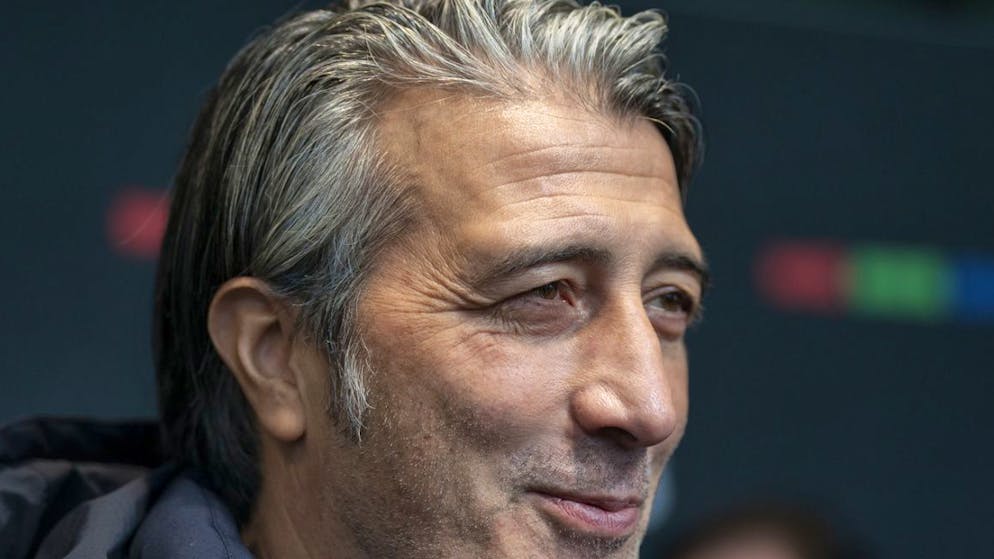 Nationaltrainer Murat Yakin kann gar nicht anders, als Weihnachtsfan zu sein. (Archivbild)