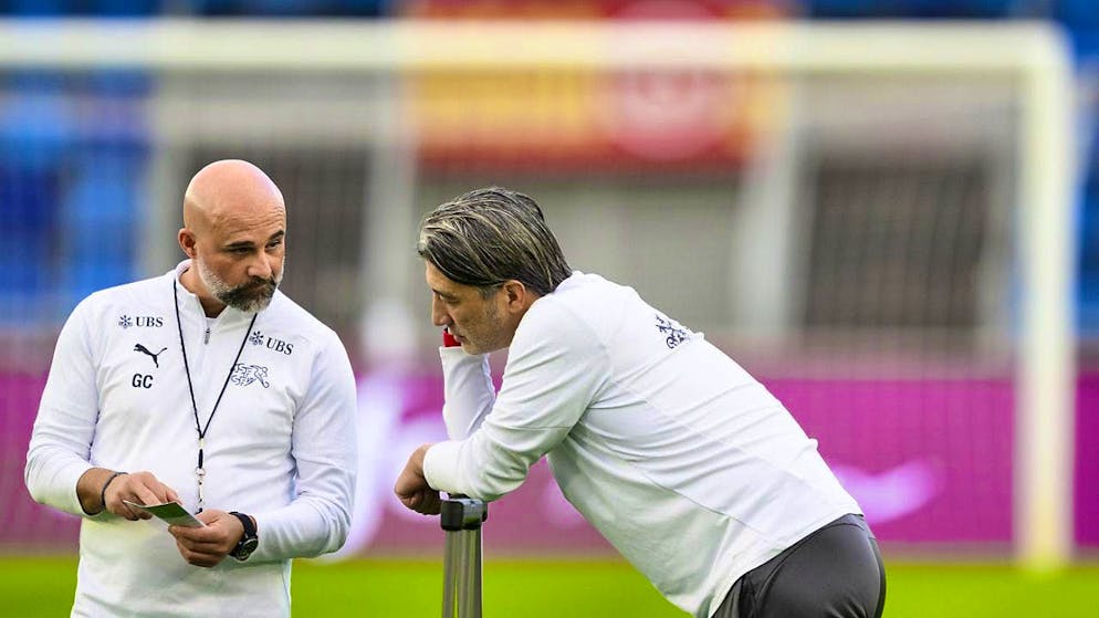 A congenial duo at the European Championship in Germany: national team coach Murat Yakin (right) and his assistant Giorgio Contini