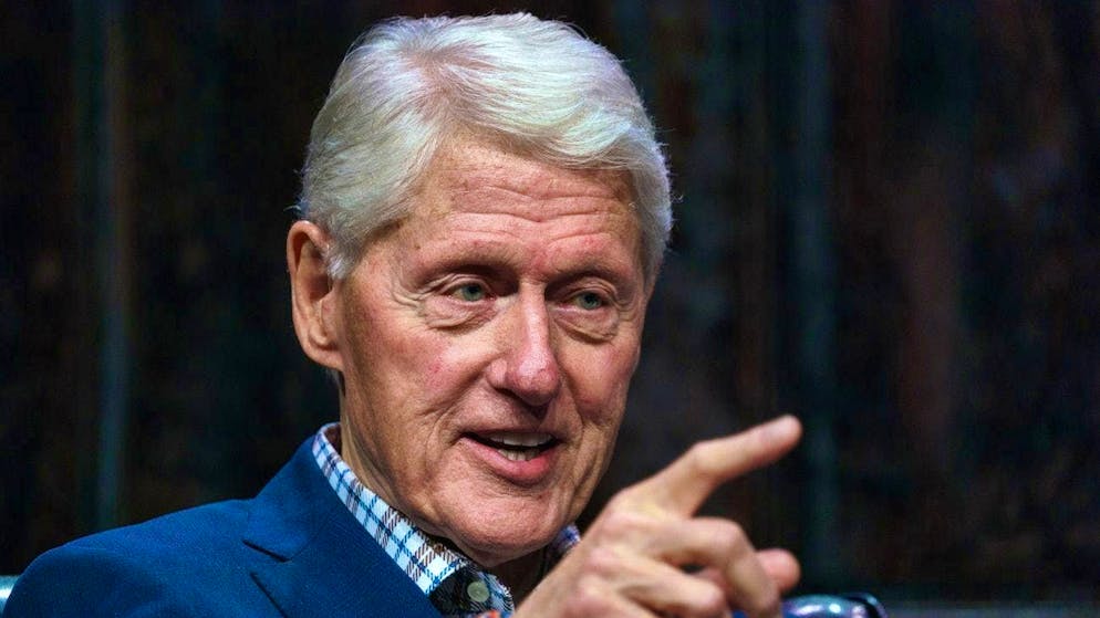 78-year-old Bill Clinton is in hospital, but the situation is not said to be acute. (Picture from November 21, 2024)