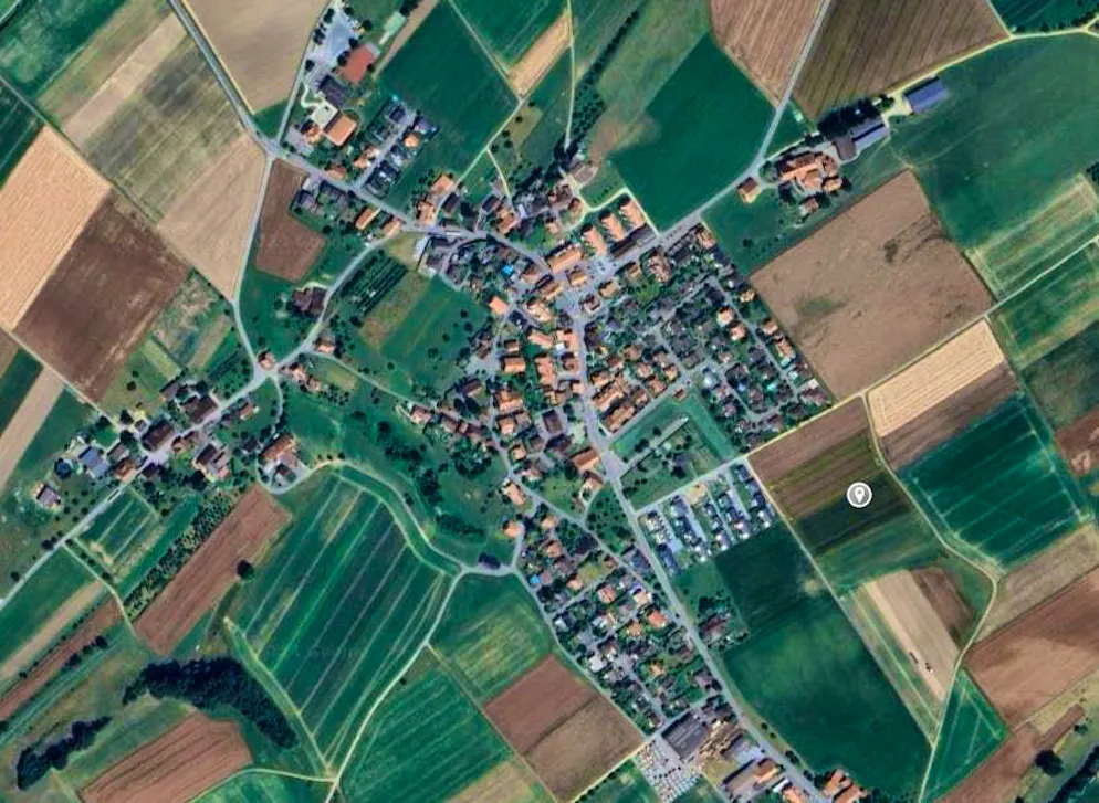 A dispute escalates in the village of Seedorf. 