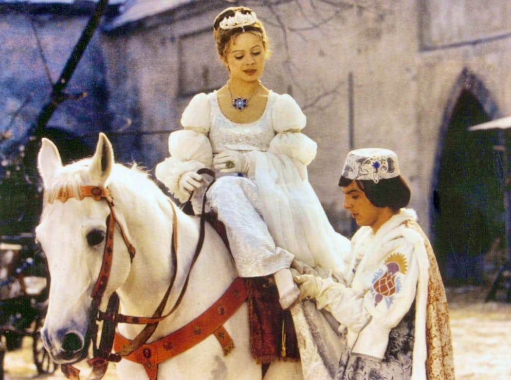 Christmas movies: Much more than kitsch with a happy ending. Christmas films such as "Three Hazelnuts for Cinderella" are often considered kitschy and predictable, but have much more to offer, says the expert.
