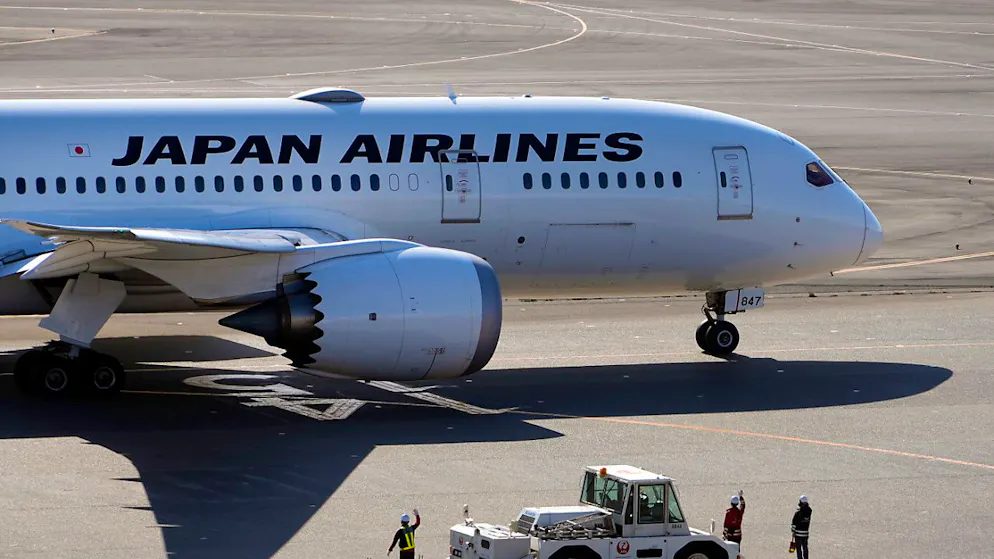 Die Fluggesellschaft Japan Airlines ist eigenen Angaben zufolge Opfer eines Cyberangriffs geworden. (Archivbild)