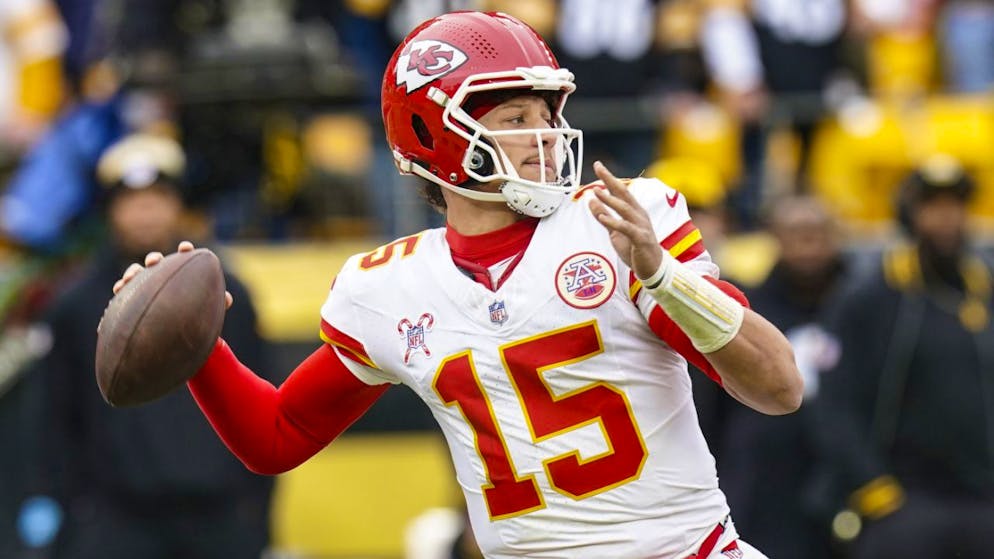 Patrick Mahomes glänzt an Weihnachten mit drei Touchdown-Pässen und 320 Yards Raumgewinn