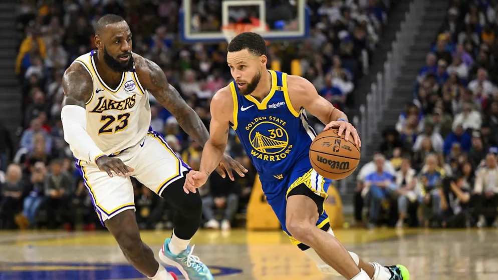 NBA. LeBron roi de Noël, Curry et les Warriors tombent à domicile