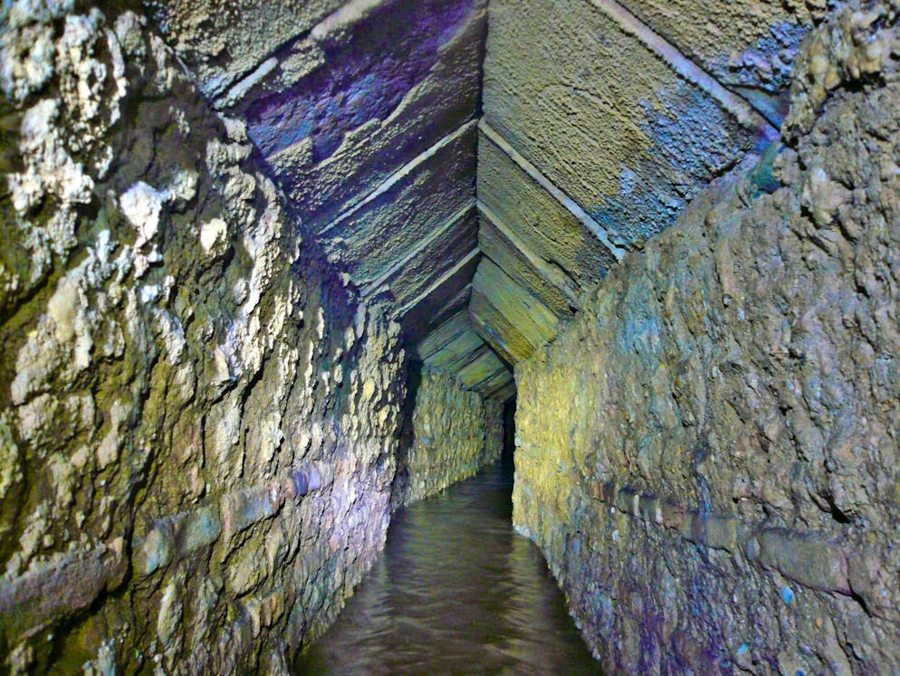 Against the heat: Athens reactivates Roman aqueduct - Gallery. The structure, which is around 23 kilometers long in total, was once commissioned and built by the Roman Emperor Hadrian (76 to 138 AD).