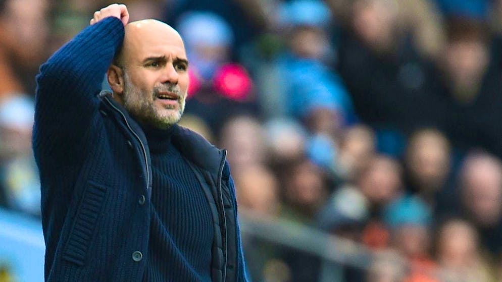 Pep Guardiola can hardly believe what he sees: Mistake by Akanji, missed penalty by Haaland, 1:1 against Everton