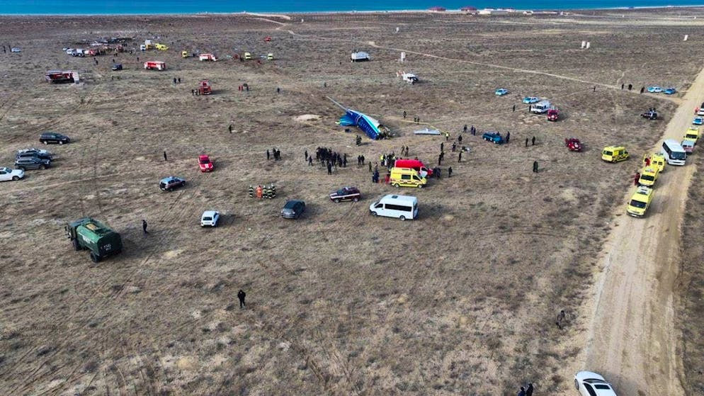 An aerial photo taken by a drone on December 25, 2024 shows the crash site of the plane near Aktau, Kazakhstan. A passenger jet from Azerbaijan has crashed near the city of Aktau in Kazakhstan. 38 people died in the crash, 29 occupants of the ill-fated plane survived, some of them seriously injured. Photo: Azamat Sarsenbayev/AP/dpa