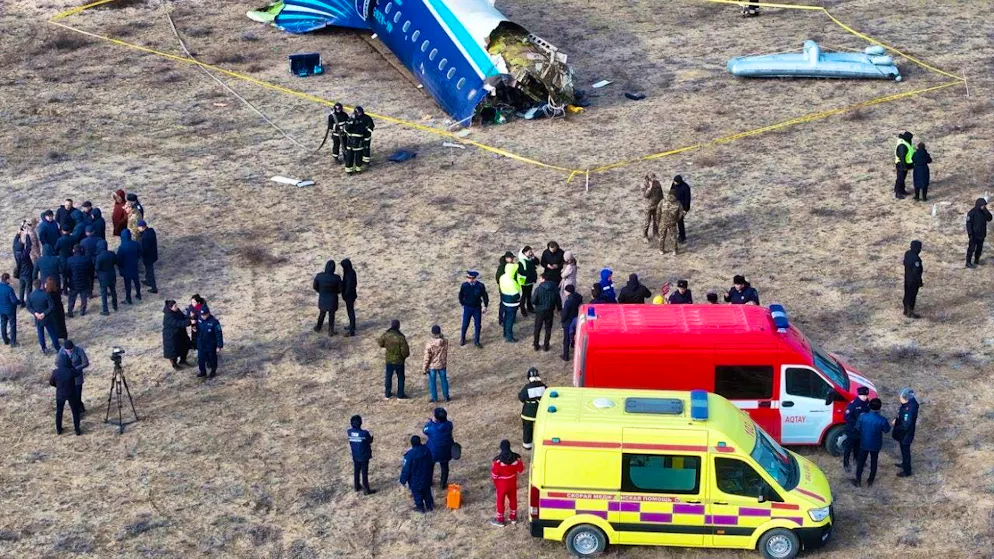 A passenger plane from Azerbaijan has crashed near the city of Aktau in Kazakhstan. 38 people died in the crash, 29 occupants of the ill-fated plane survived, some of them seriously injured. Photo: Azamat Sarsenbayev/AP/dpa