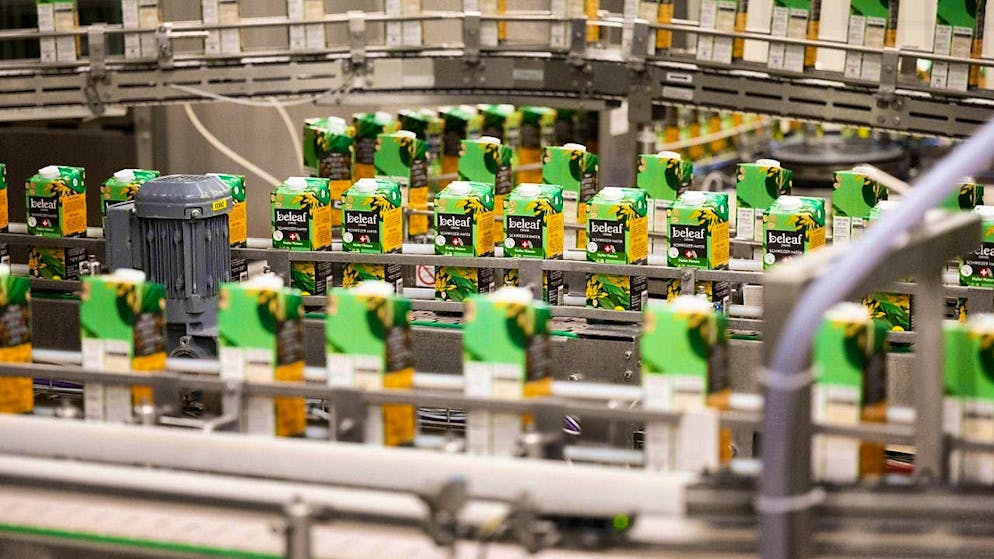 Oat drink filled in Tetra Pak at Emmi in Suhr AG. (archive picture)