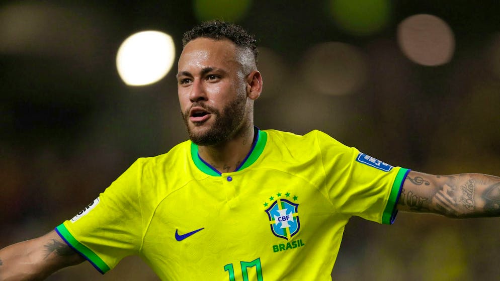 Professional footballer Neymar is going to be a dad for the fourth time.