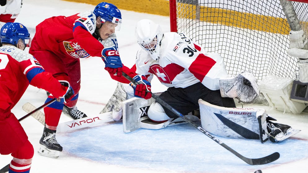 Le gardien suisse Elijah Neuenschwander a souffert face aux Tchèques.