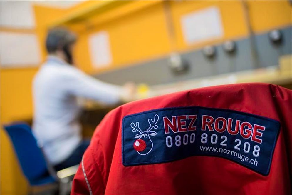 Nez Rouge cerca chi si metta a disposizione per riaccompagnare a casa chi non è in grado di guidare.