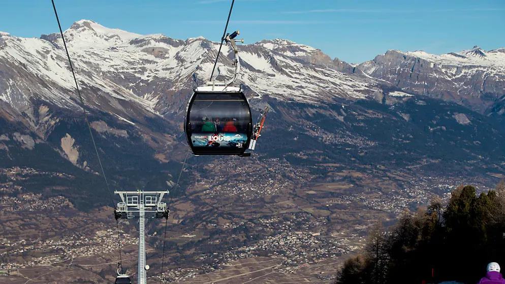 Vallese. La cabinovia di Veysonnaz si guasta, salvati in elicottero i passeggeri