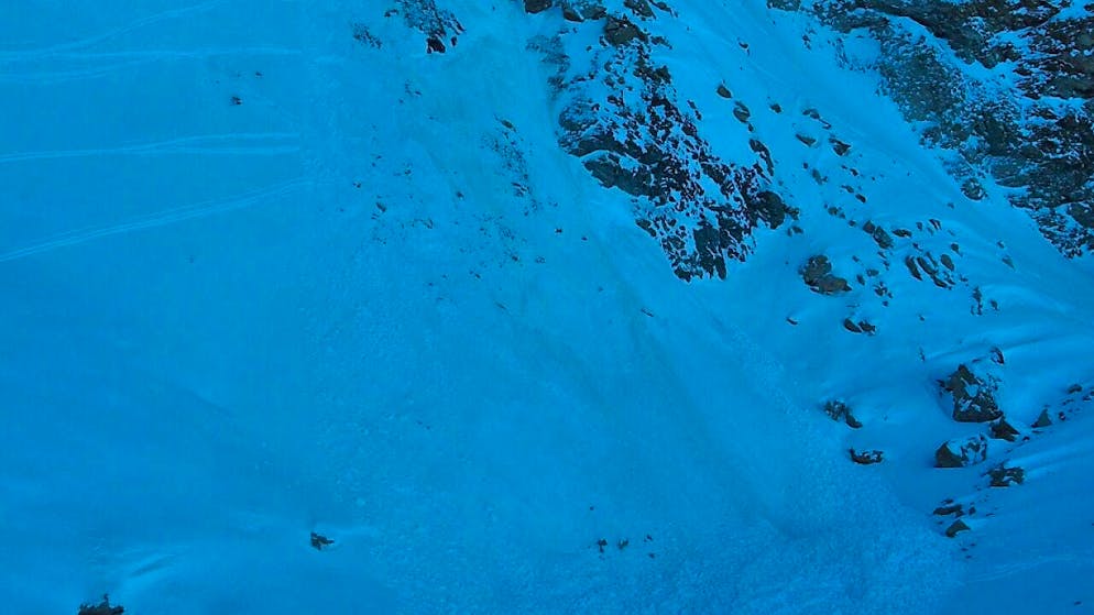 An avalanche accident in the Arolla VS region claimed one life on Friday afternoon.