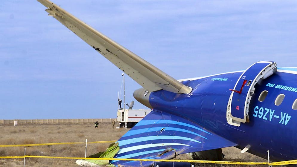 Incidente in Kazakistan. Putin: «L'aereo voleva atterrare a Grozny», dove le difese russe erano in azione