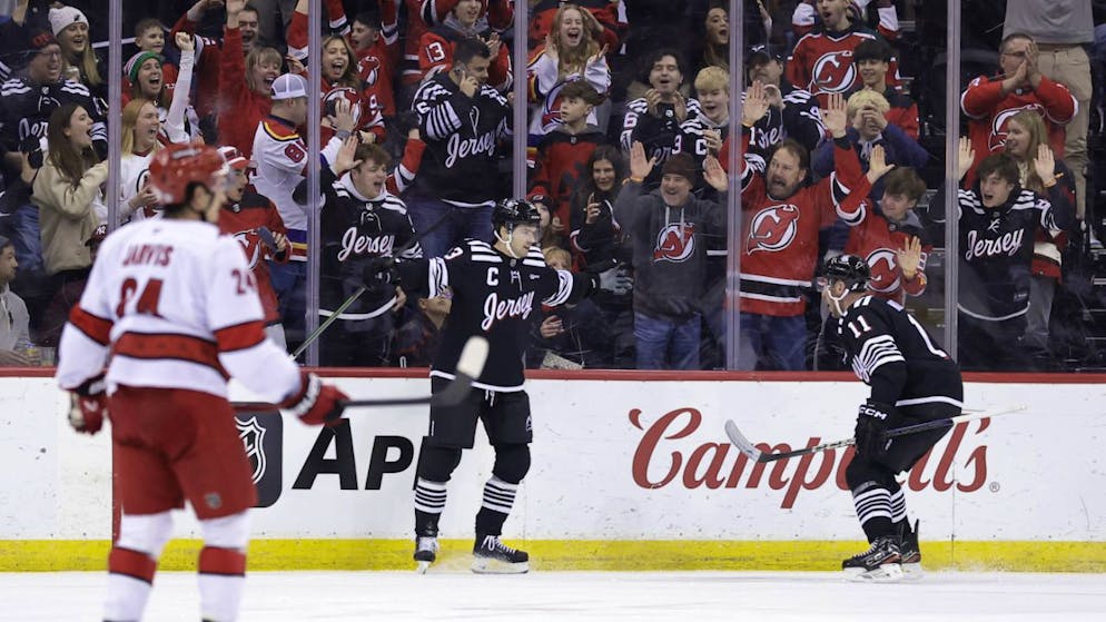 Nico Hischier traf zur erstmaligen Führung der New Jersey Devils am Freitag