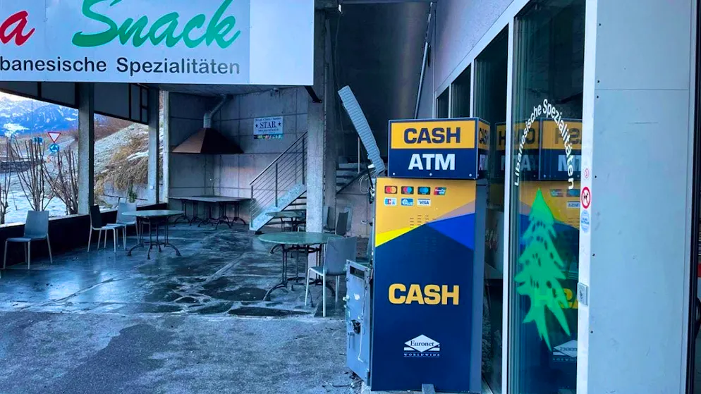 An ATM was blown up in Zizers GR on Sunday night.