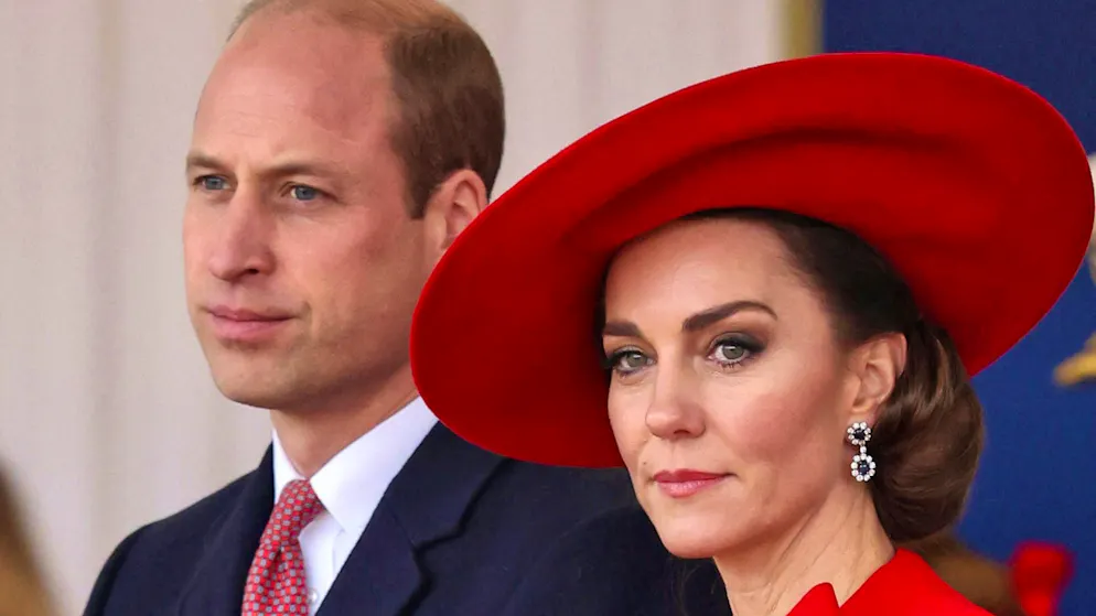 The London restaurant Beach Blanket Babylon is said to have served food contaminated with mouse droppings to its customers, which included Prince William and his wife Kate.