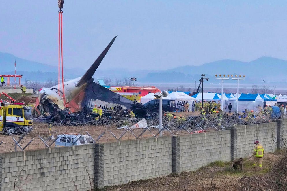 The ill-fated plane crashed into a wall and burst into flames: The wreckage of flight 7C2216 at Muan Airport. (December 29, 2024)