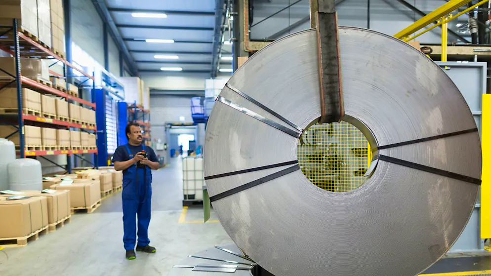 Dall'industria arrivano segnali negativi.