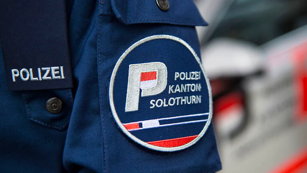 Die Kantonspolizei Solothurn hat am Sonntagabend beim Hauptbahnhof in Solothurn einen mutmasslichen Einbrecher festgenommen. (Symbolbild)
