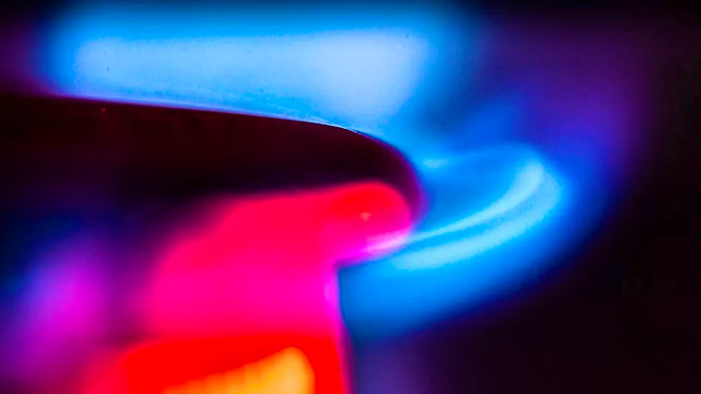 ARCHIVE - ILLUSTRATION - The flame of a gas stove burns in a kitchen. Photo: Frank Rumpenhorst/dpa