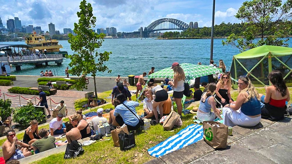 Sydney prepares for mega fireworks display - Gallery. Since the early morning, happy people have been camping out in the shade around Sydney Harbour in 28 degree temperatures to experience the famous fireworks display.