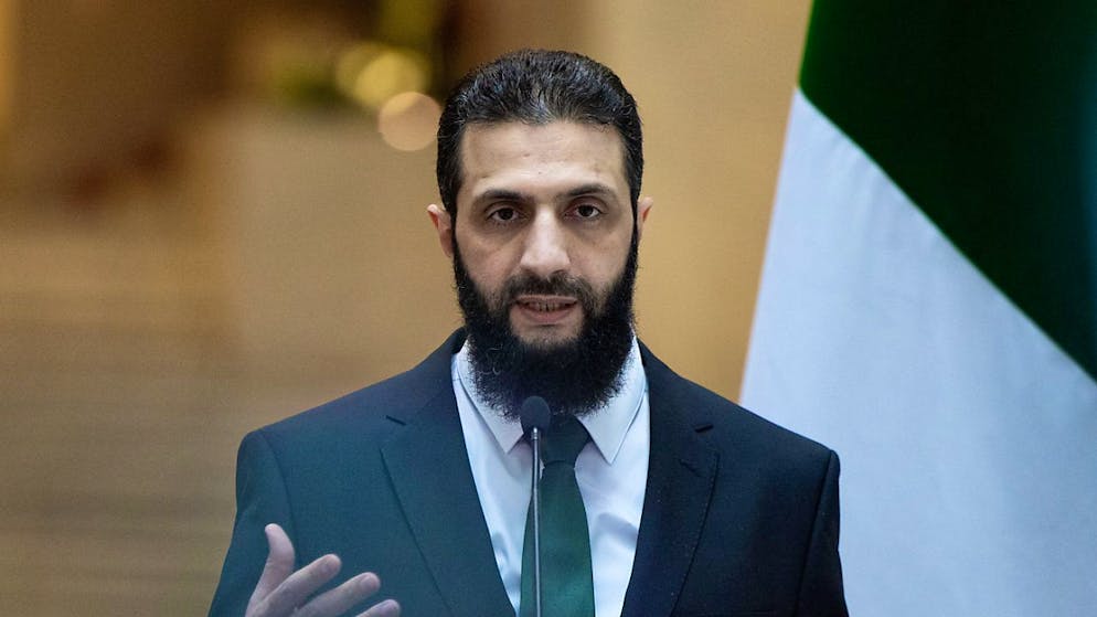 Il leader de facto della Siria Ahmed al-Sharaa, noto anche come Abu Mohammed al-Jolani
