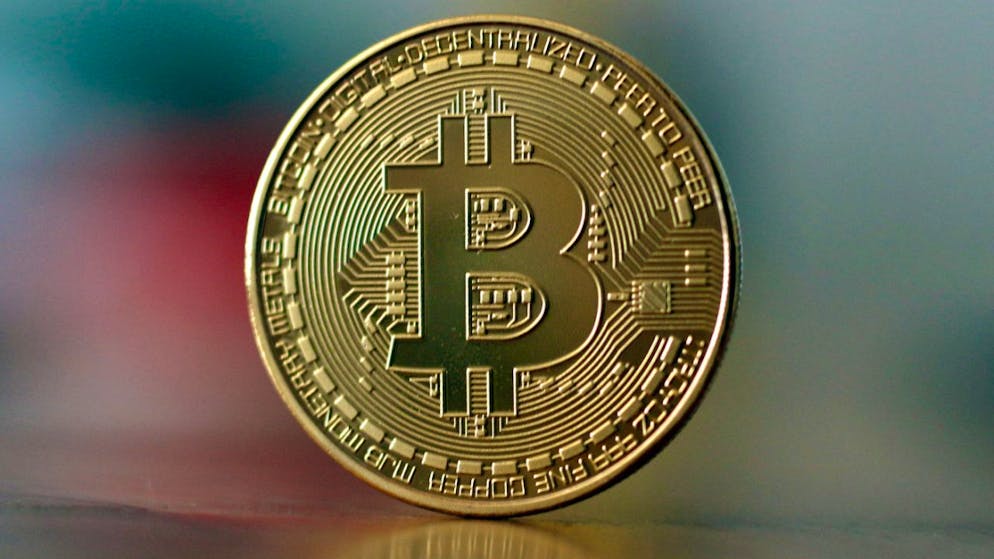 Die Schweizerische Nationalbank soll die Digitalwährung Bitcoin zu einem Teil ihrer Währungsreserve machen. Dazu hat ein privates Komitee eine Volksinitiative lanciert. (Archivbild)