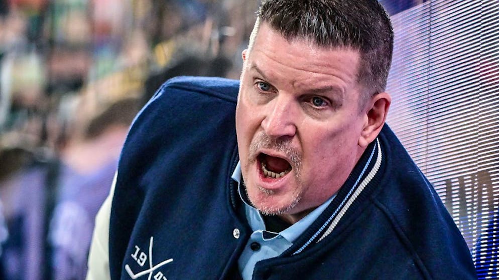 Herz und Leidenschaft, alles am rechten Fleck - Gallery. Emotional und stolz auf seine Spieler: Straubings Cheftrainer Tom Pokel