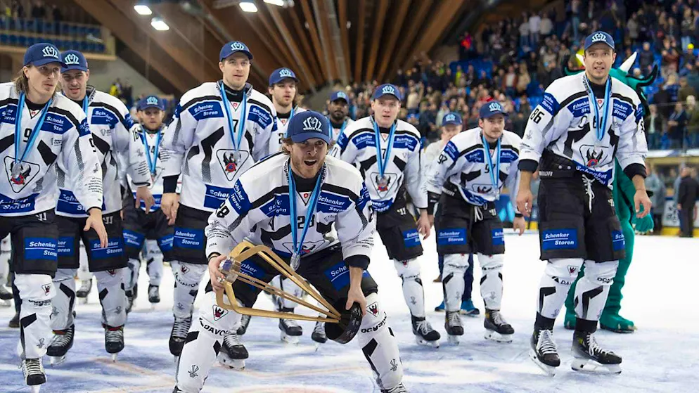 Christoph Bertschy (front): "Let's be honest: our big goal is the championship"
