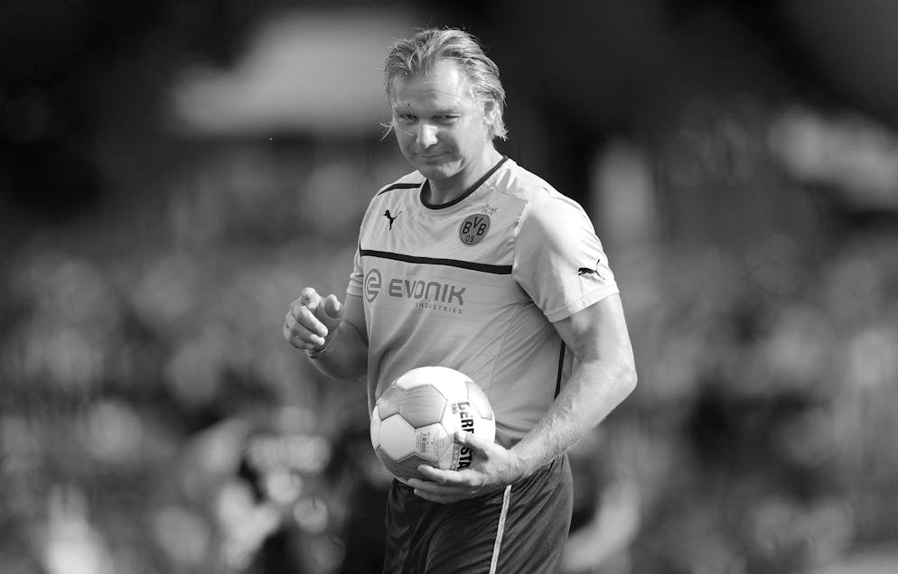 Trauer um ehemaligen Dortmund-Torwart «Teddy» de Beer - Gallery. «Teddy» de Beer ist überraschend und plötzlich gestorben. 