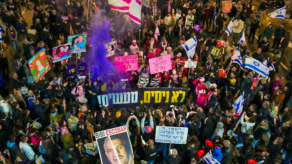 ARCHIVE - Israelis demand the release of hostages held by Hamas in the Gaza Strip. Photo: Ariel Schalit/AP/dpa