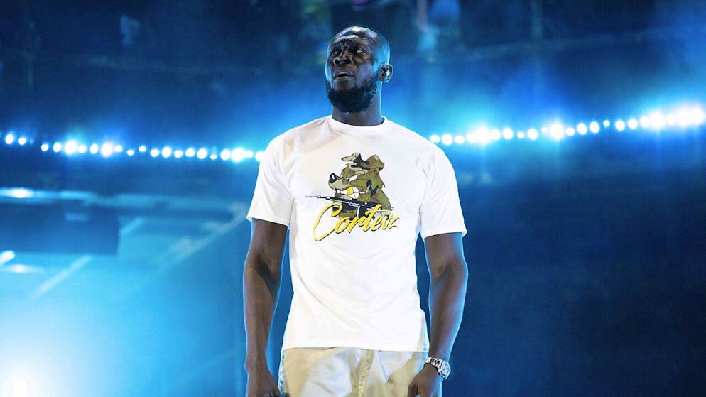 Der britische Rapper Stormzy zu einem neunmonatigen Fahrverbot verurteilt worden. Er hatte am Steuer seines Rolls-Royce ein Telefongespräch geführt. (Archivbild)