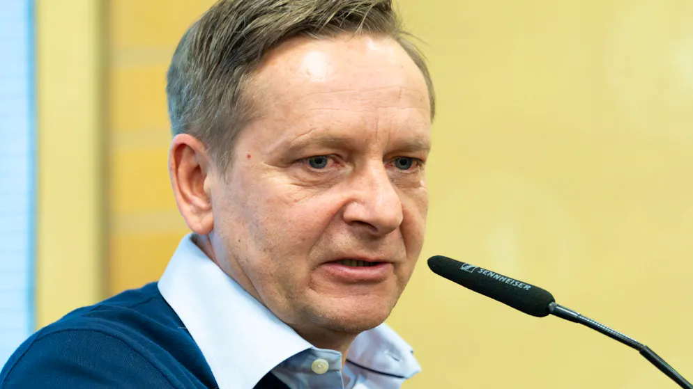 Baumgarts Union-Ansage: «Wir wollen das Ding anzünden» - Gallery. Union-Geschäftsführer Horst Heldt sieht Baumgarts Rückkehr als Chance.