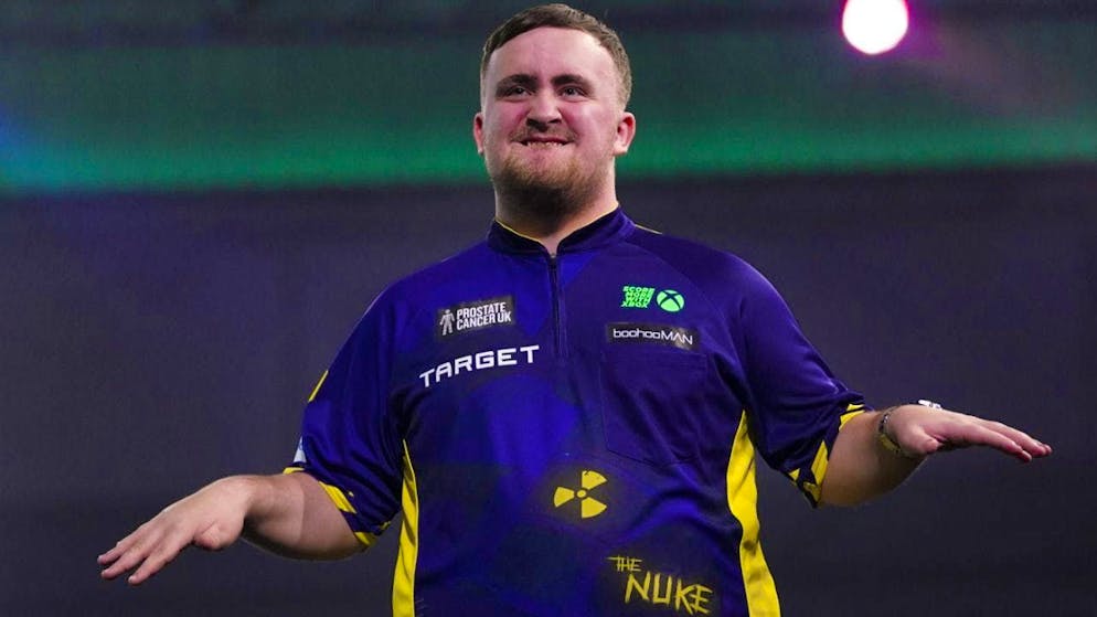 Luke Littler continues to impress at the World Darts Championship