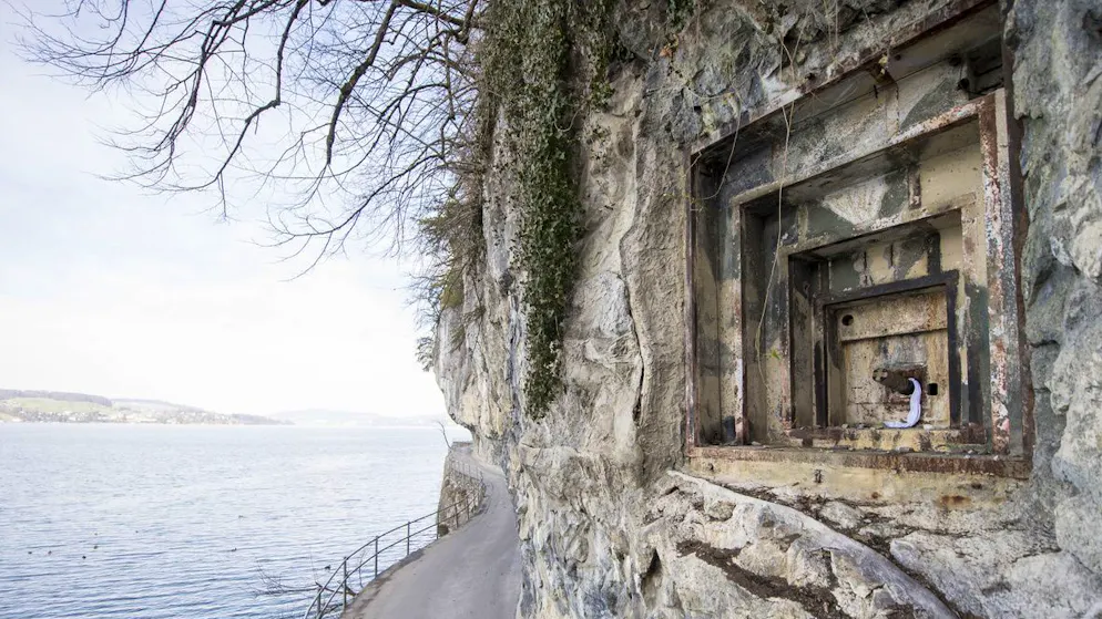 Explosive proposal. SVP wants to sell army real estate