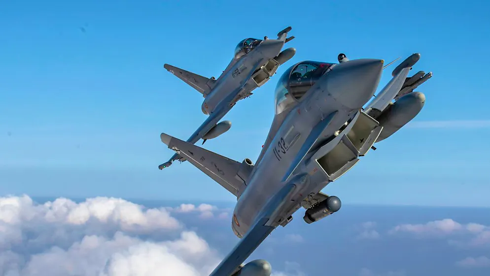 Zwei Eurofighter-Flugzeuge der spanischen Luftwaffe auf einer Mission in Litauen. (Archivbild)