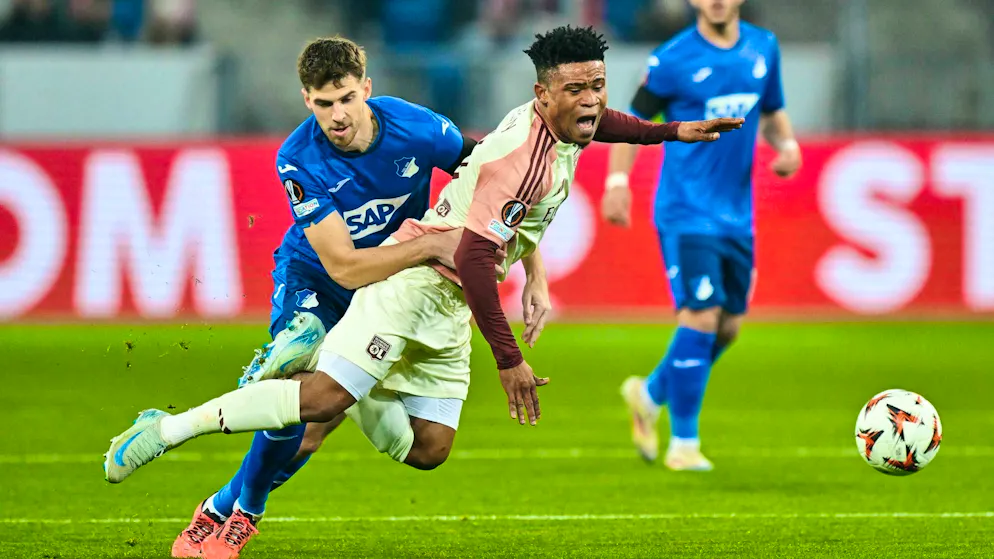 Soon to be teammates: Anton Stach (left) in a duel with Gift Orban (right).