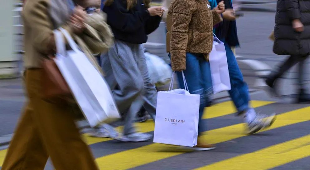 A partire dal 2025, i viaggiatori potranno importare beni per uso privato in esenzione d'imposta solo fino a un valore complessivo di 150 franchi per persona al giorno.