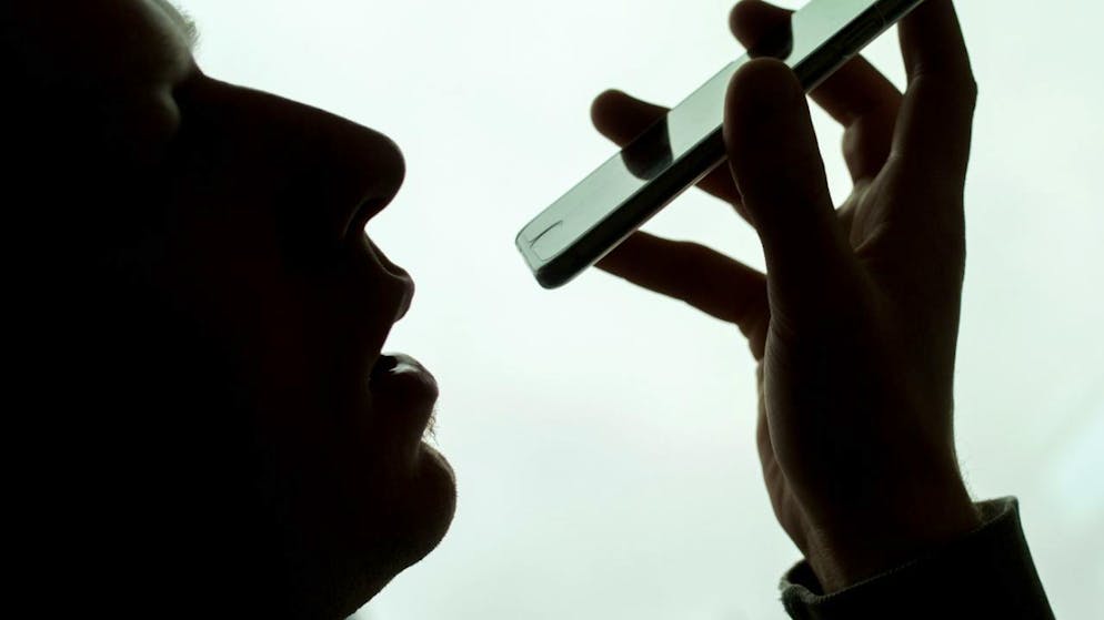 Apple-Kunden hatten vor fünf Jahren eine Sammelklage gegen Apple eingereicht.  Darin warfen sie ihm vor, dass Siri bei Nutzern von iPhones, iPads und anderen Apple-Geräten ohne deren Wissen private Gespräche abgehört habe. (Archivbild)